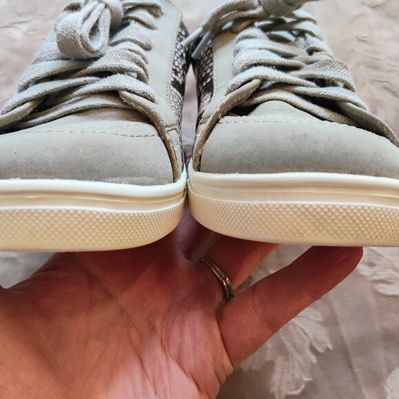 Treasure & Bond Lucy Snakeskin and Suede Girl's Sneakers, Size 2, Used - Picture 10 of 16